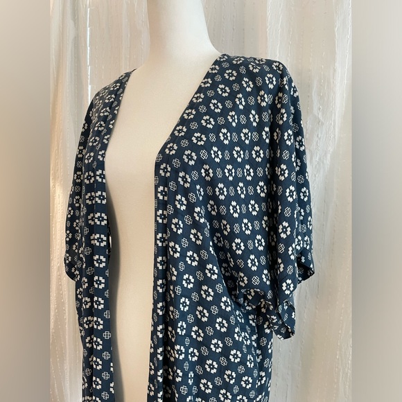 One Size Patterned Fringe Festival Robe - Picture 2 of 6